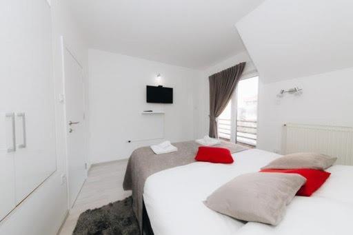 Duga Apartmani Kragujevac Exterior foto